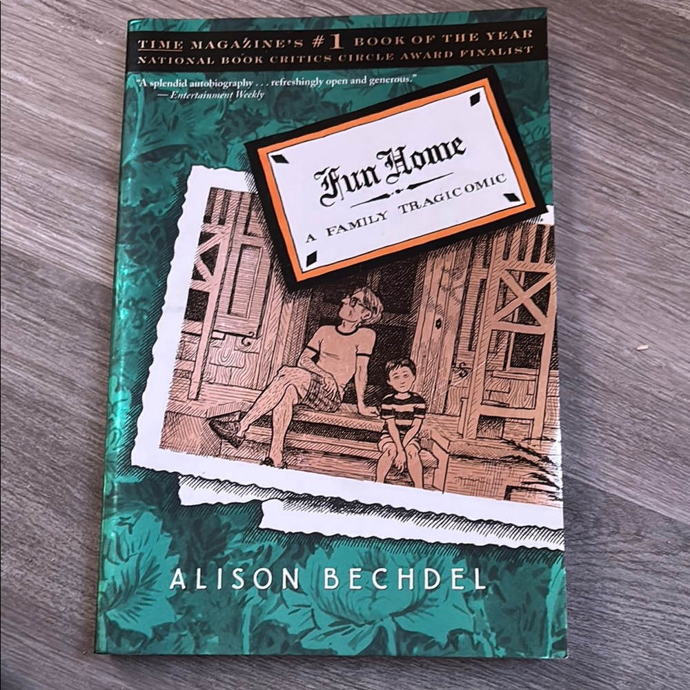 Fun Home: A Family Tragicomic by Alison Bechdel